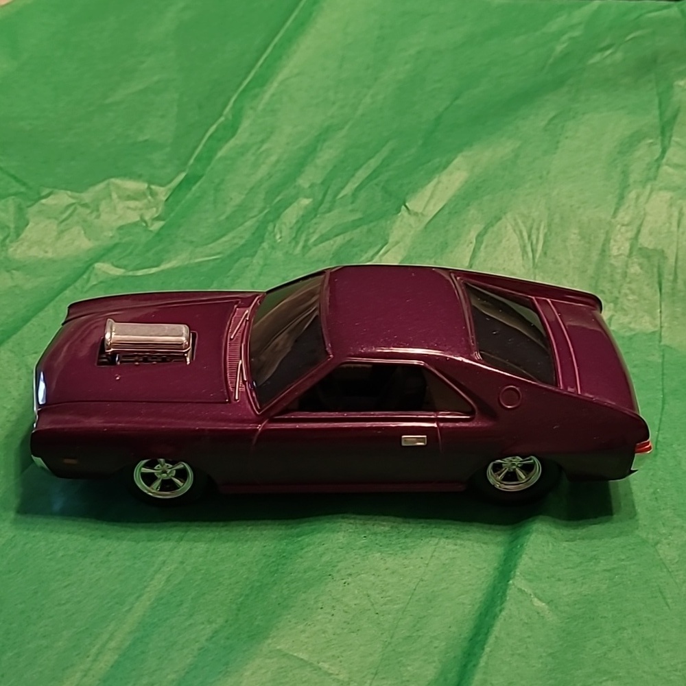 🚘 1/24 scale 1968 Amx Javelin Purple Die cast collectable car